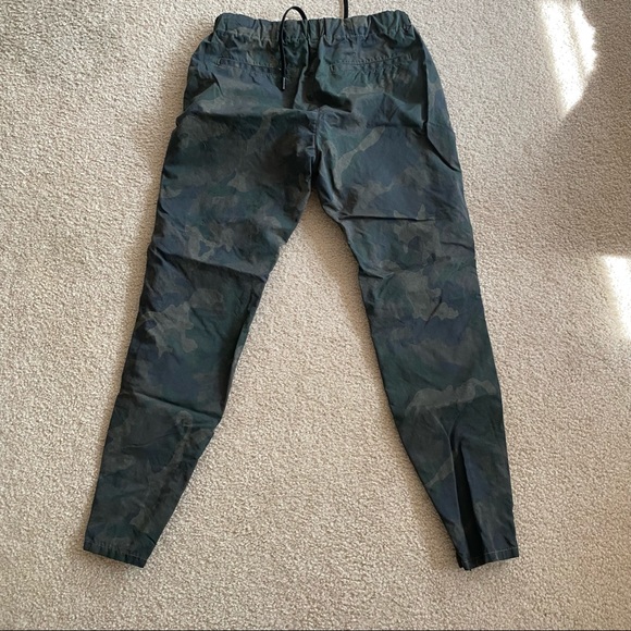 Rag & Bone Camo Jogger - Picture 9 of 9